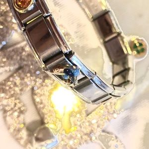 Daria by Dynaflex Italian Charm Bracelet 18 Charms